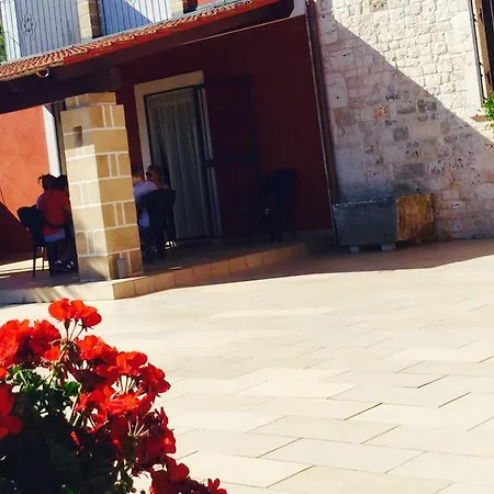 Donna Isabella 住宿加早餐酒店